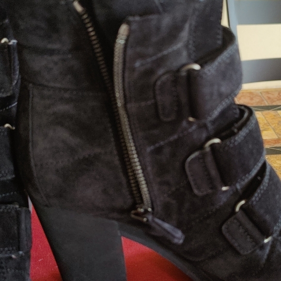 Prada black suede boots size 39 - Picture 3 of 6